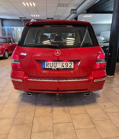 Mercedes-Benz GLK200 8 of 9