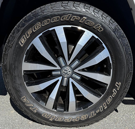 Volkswagen Amarok 17 of 19