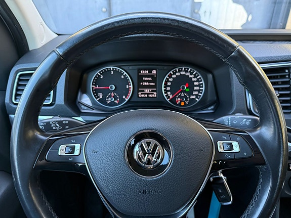 Volkswagen Amarok 10 of 19
