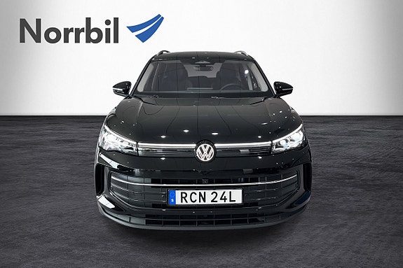 Volkswagen Tiguan 16 of 22