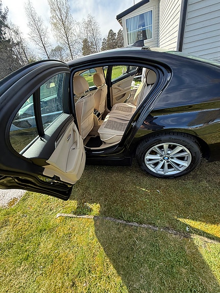 BMW 520d 2 of 15