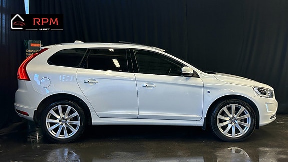 Volvo XC60 3 of 5