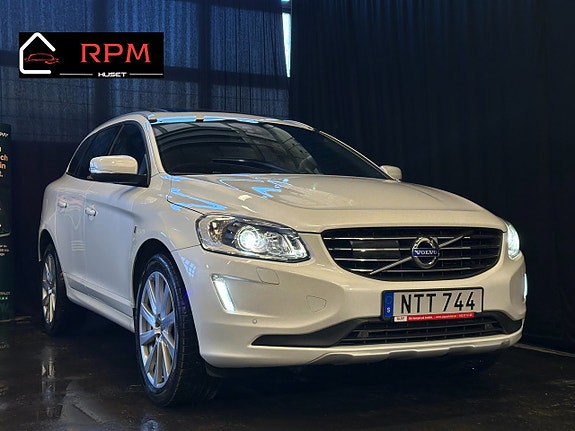 Volvo XC60 2 of 5