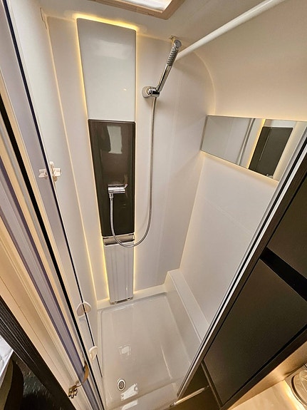 Adria ALPINA 663 HT 11 of 11