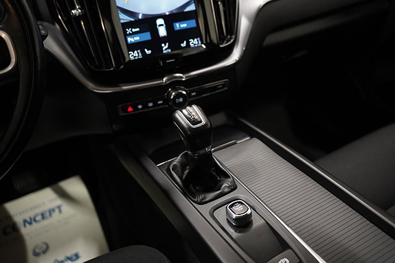Volvo XC60 12 of 21