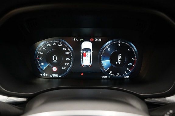 Volvo XC60 11 of 21