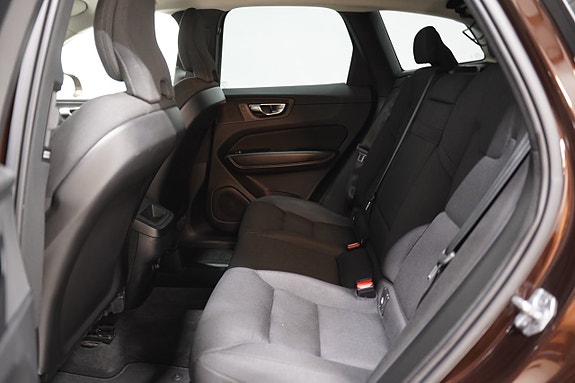 Volvo XC60 18 of 21