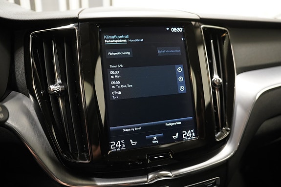 Volvo XC60 15 of 21