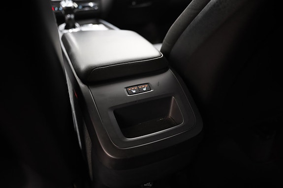Volvo XC60 19 of 21