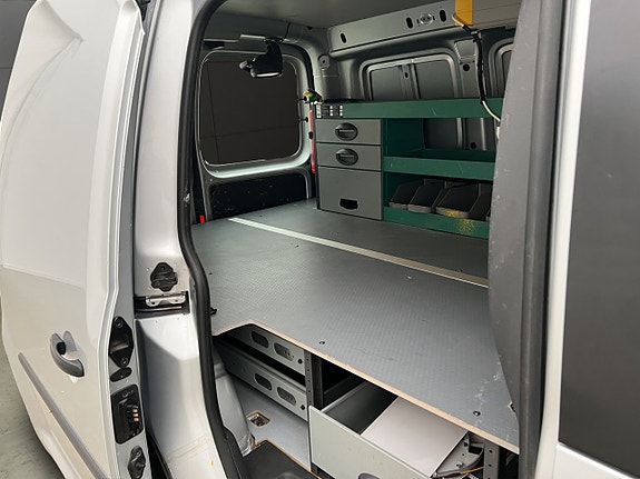 Volkswagen Caddy 14 of 30