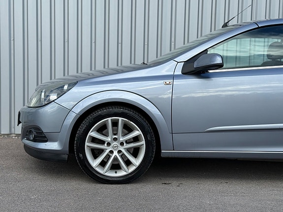 Opel Astra 2 of 5