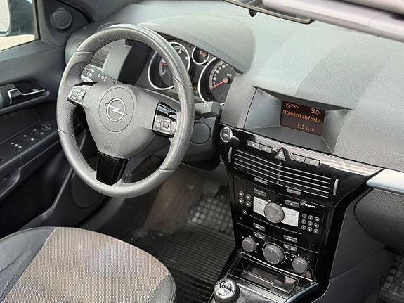 Opel Astra 22 of 24