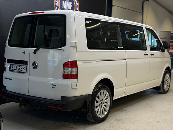 Volkswagen Caravelle 19 of 22