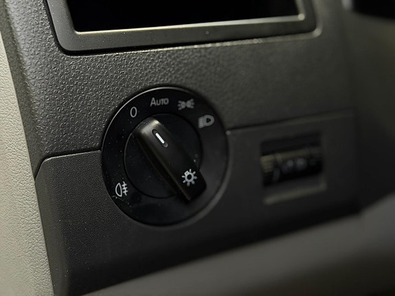 Volkswagen Caravelle 13 of 22