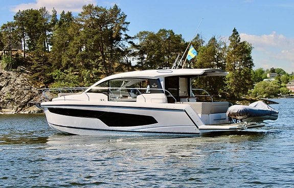 Sealine C335 (2021) 3 of 5