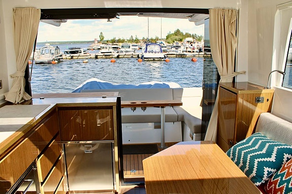 Sealine C335 (2021) 7 of 12