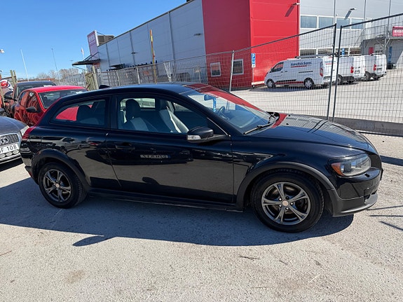 Volvo C30 7 of 24