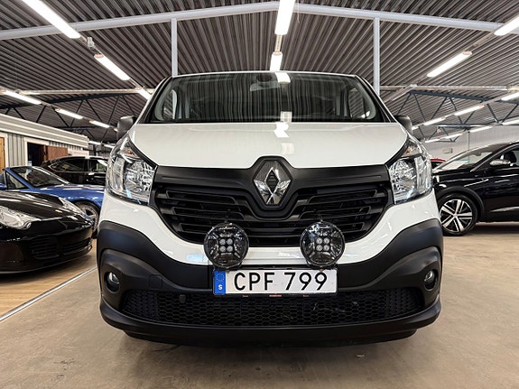 Renault Trafic 2 of 5