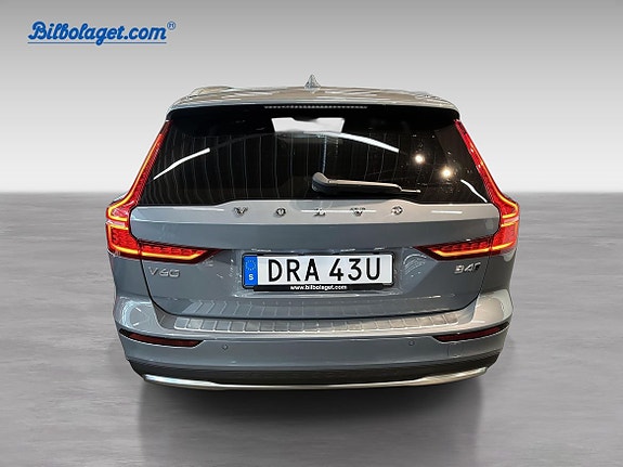 Volvo V60 Cross Country 6 of 18