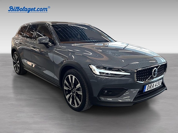Volvo V60 Cross Country 4 of 19