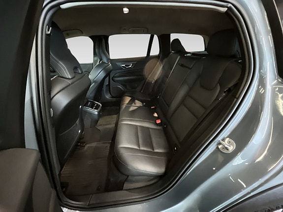 Volvo V60 Cross Country 11 of 18