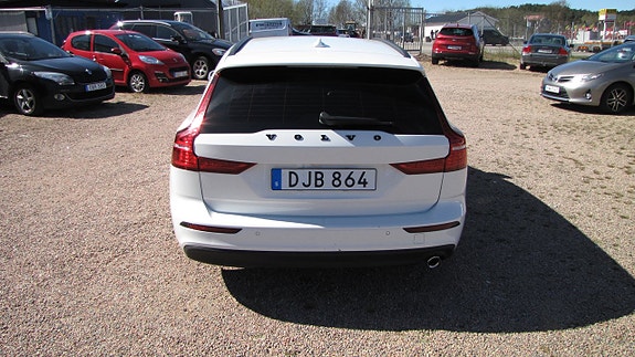 Volvo V60 3 of 5