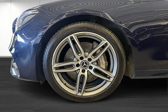 Mercedes-Benz E400 5 of 5