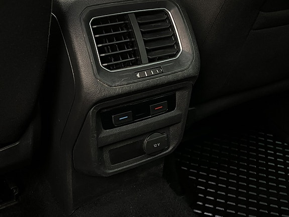 Volkswagen Tiguan 19 of 25