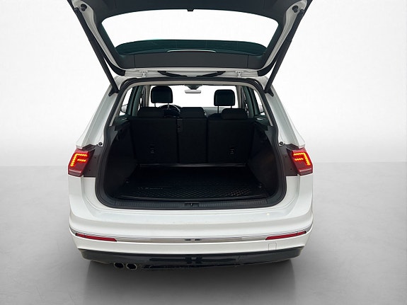 Volkswagen Tiguan 24 of 25