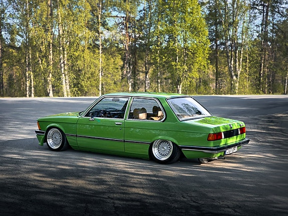 BMW 316 2 of 5