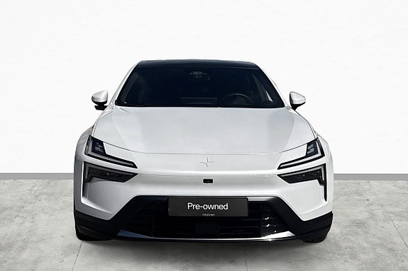 Polestar 4 2 of 18