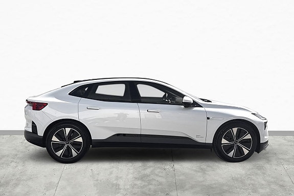 Polestar 4 3 of 18