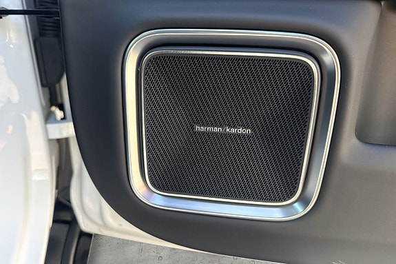 Polestar 4 15 of 18