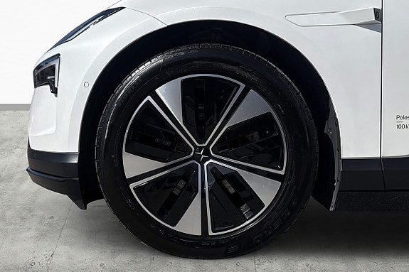 Polestar 4 5 of 18