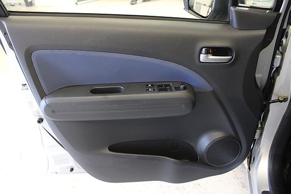 Suzuki Splash 5 of 15
