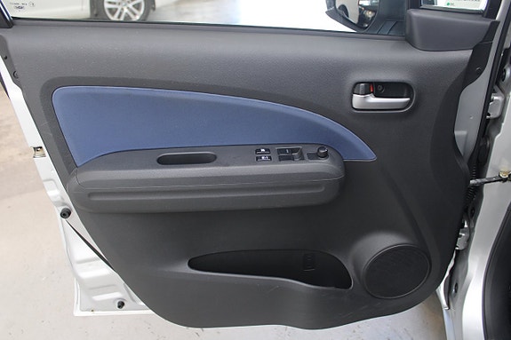 Suzuki Splash 7 of 12