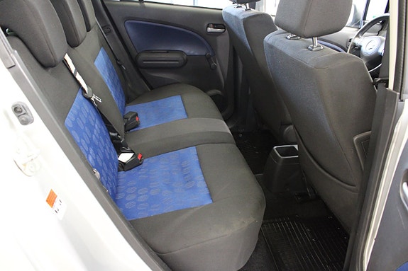 Suzuki Splash 8 of 15