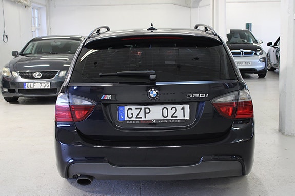 BMW 320 12 of 13