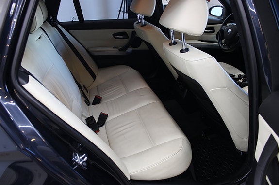 BMW 320 10 of 12