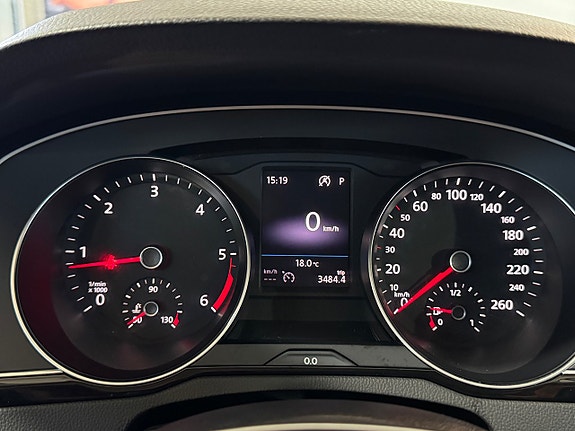 Volkswagen Passat Alltrack 11 of 24