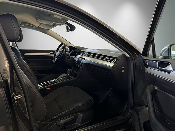 Volkswagen Passat Alltrack 22 of 24