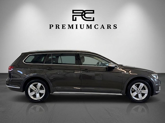 Volkswagen Passat Alltrack 6 of 24