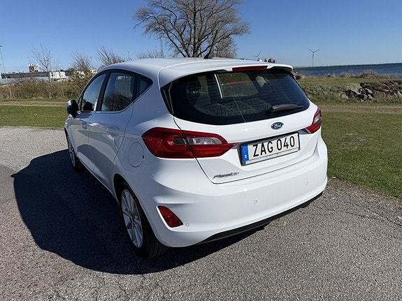 Ford Fiesta 3 of 5