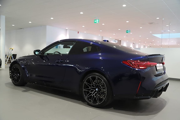 BMW M4 8 of 17