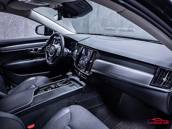 Volvo S90 14 of 30
