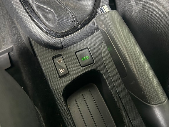 Renault Clio 18 of 18