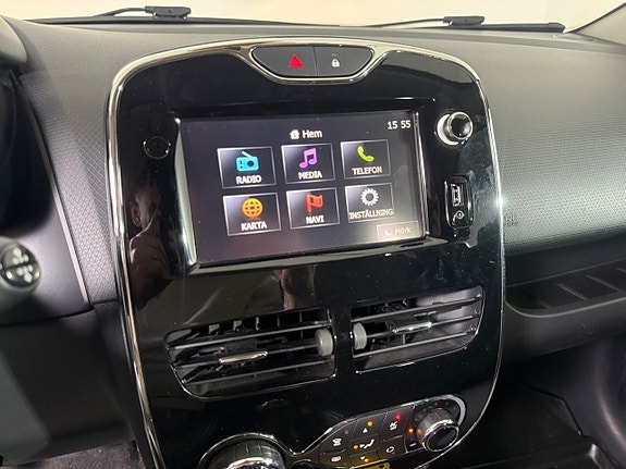 Renault Clio 14 of 18