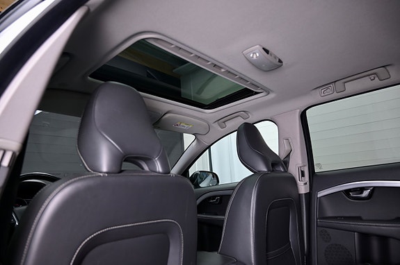 Volvo V70 11 of 21