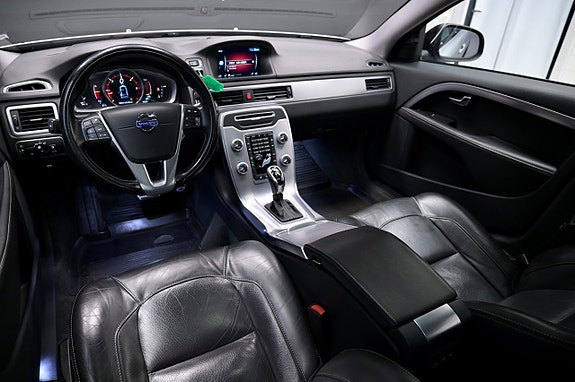 Volvo V70 14 of 21