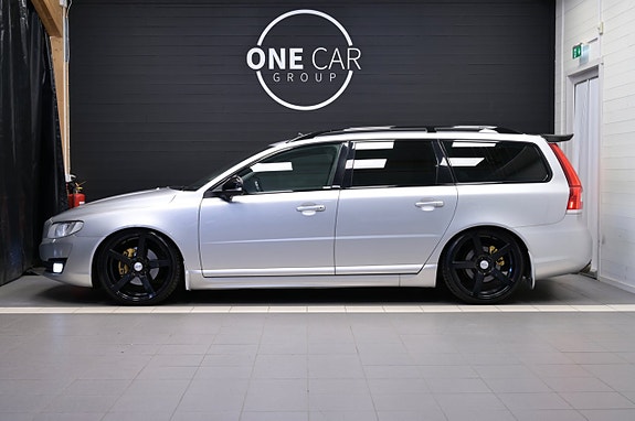 Volvo V70 4 of 5
